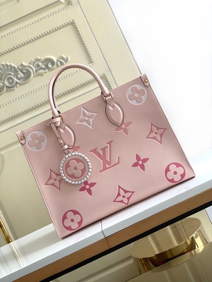 2WAY BT a stigmatisé le monogramme OnTheGo millimètre Louis Vuitton de sac d'épaule