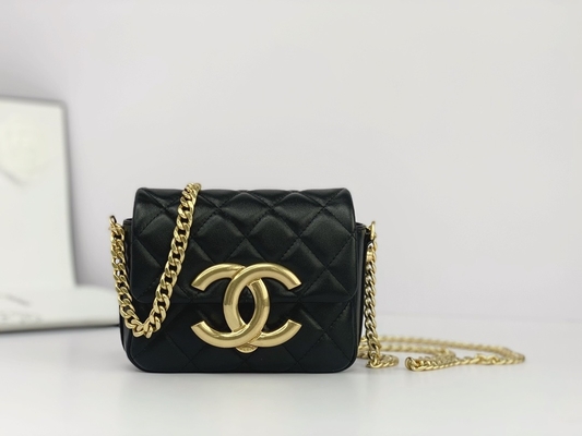 Messager marqué en cuir Bag Chanel Flap Phone Holder d'agneau noir