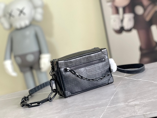 Tronc mou Mini Small Patent Leather de Crocodilien Matte Black Louis Vuitton BT