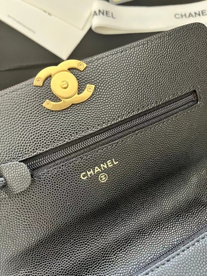 Chaîne classique de LEXIQUE PERMUTÉ sur le portefeuille Chanel Small Handbag AP3019
