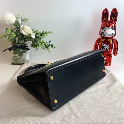 HermèS Kelly 32 Preloved a stigmatisé le sac noir noir de boîte de matériel d'or d'Epsom Sellier