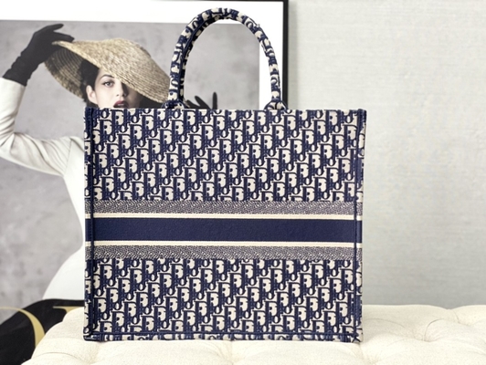 Sac d'épaule marqué bleu de Dior Oblique Embroidery Canvas Navy Christian Book Large