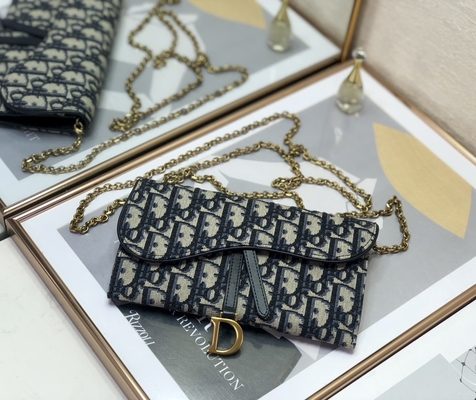 L'OEM a stigmatisé la selle long Dior Oblique Jacquard Pouch Wallet