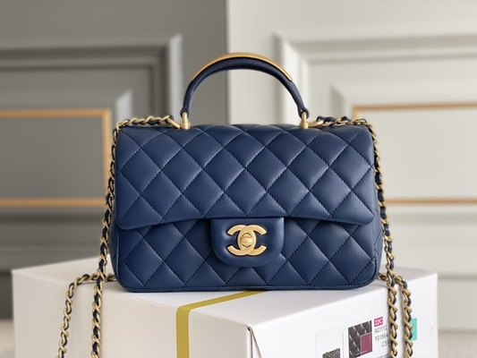 Agneau granuleux de Chanel Mini Rectangular Caviar 2020 de caviar et métal goldtone