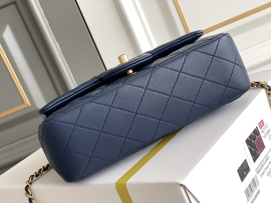 Agneau granuleux de Chanel Mini Rectangular Caviar 2020 de caviar et métal goldtone