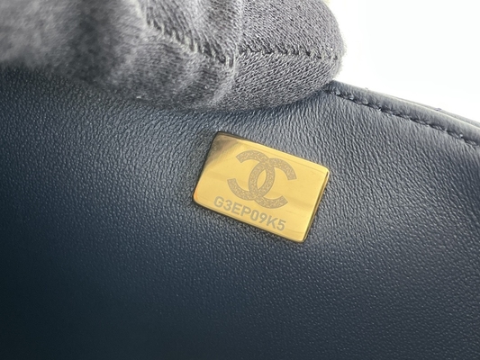 Agneau granuleux de Chanel Mini Rectangular Caviar 2020 de caviar et métal goldtone