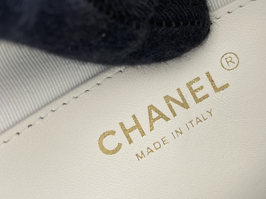 Petite aisselle Tote Bag Shoulder Bag hippie de clochard de Chanel AS3562 Autumn Winter 2022