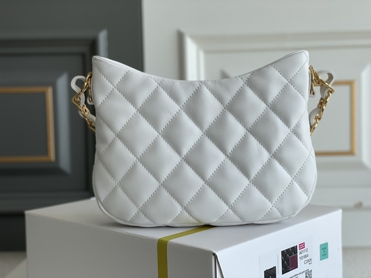 Petite aisselle Tote Bag Shoulder Bag hippie de clochard de Chanel AS3562 Autumn Winter 2022