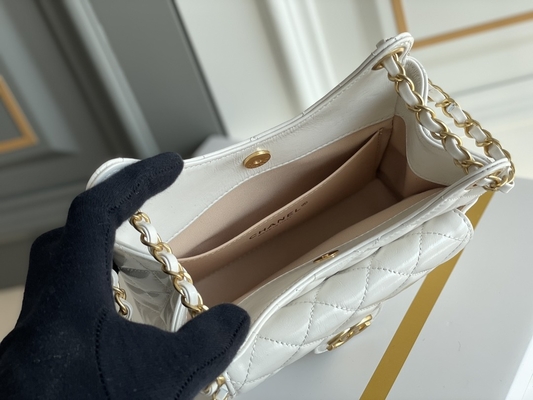 Le cuir de vachette blanc classique Preloved a stigmatisé la chaîne Chanel de sac 2023 sacs de croisière