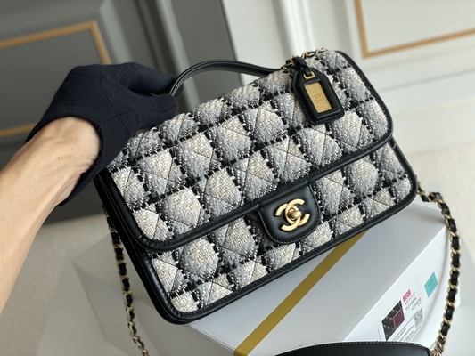 Femmes marquées faites sur commande moyennes de cuir de vachette des sacs 2WAY Chanel Flap Bag