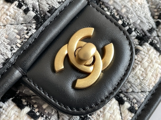 Femmes marquées faites sur commande moyennes de cuir de vachette des sacs 2WAY Chanel Flap Bag