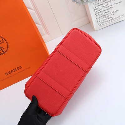 Le timbre Preloved de Bougainvillier a stigmatisé le sac Hermes Negonda Garden Party 30