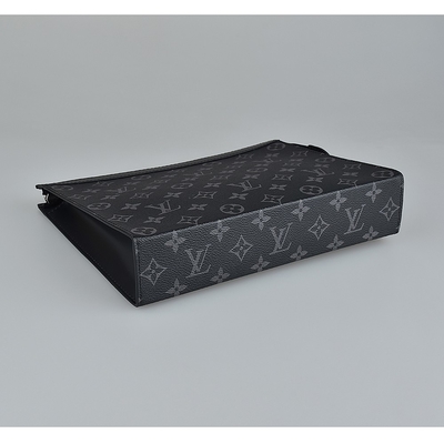 L'éclipse de monogramme a stigmatisé l'équilibre de Pochette Louis Vuitton Voyage Pouch Canvas du sac des hommes