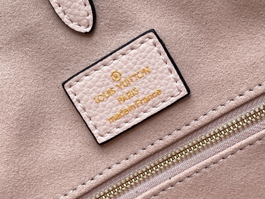 2WAY BT a stigmatisé le monogramme OnTheGo millimètre Louis Vuitton de sac d'épaule