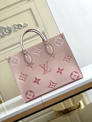 2WAY BT a stigmatisé le monogramme OnTheGo millimètre Louis Vuitton de sac d'épaule