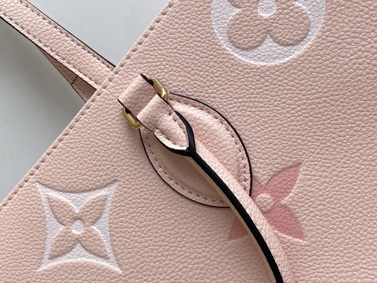 2WAY BT a stigmatisé le monogramme OnTheGo millimètre Louis Vuitton de sac d'épaule