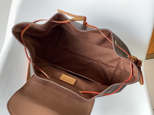 Charme détachable BT Montsouris P.M. d'ombre de monogramme de sac à dos en cuir du veau