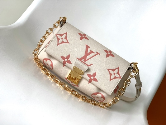 Cuir préféré de Mini Sling Bag Branded BT Rose Trianon Two Monogram Empreinte de crème