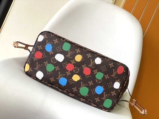 sac noir de monogramme de BT X Yayoi Kusama Louis Vuitton Neverfull millimètre multicolore