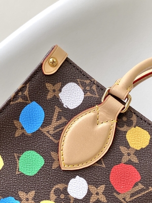 Monogramme de BT X Yayoi Preloved Branded Bag Kusama OnTheGoMM multicolore