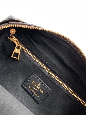 Petit Malle Souple Empreinte noir de Brown de monogramme de Louis Vuitton Custom Branded Bags