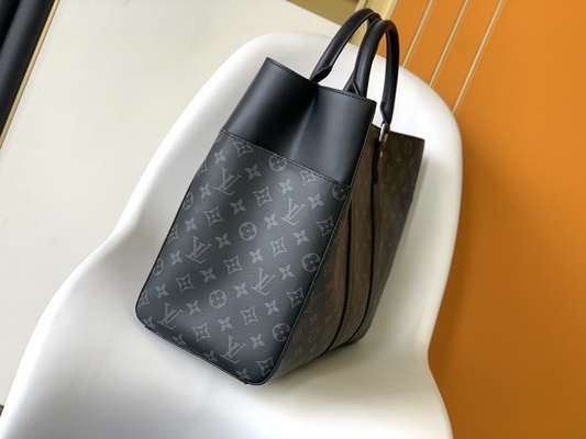 Le sac des hommes Plat Zippé horizontal 24H M45571 Louis Vuitton Bag