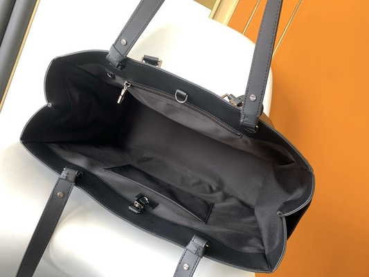 Le sac des hommes Plat Zippé horizontal 24H M45571 Louis Vuitton Bag