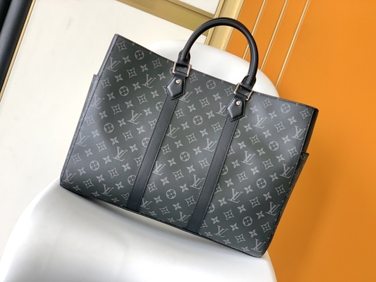 Le sac des hommes Plat Zippé horizontal 24H M45571 Louis Vuitton Bag