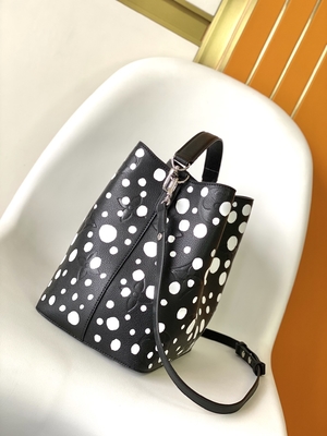 Dames NéOnoé noir blanc millimètre Louis Vuitton Yayoi Kusama Handbag