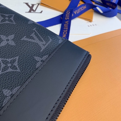 L'ombre de monogramme garnissent en cuir Mini Designer Purses Pochette pour aller Louis Vuitton
