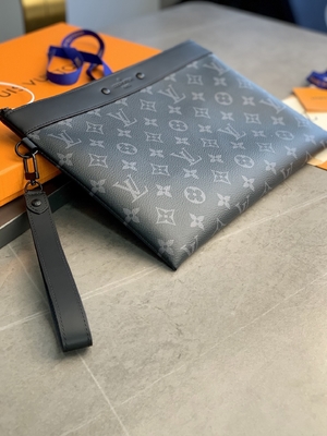 L'ombre de monogramme garnissent en cuir Mini Designer Purses Pochette pour aller Louis Vuitton