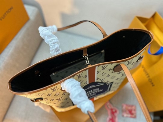 Sac à main beige de monogramme de Louis Vuitton Preloved Branded Bag Neverfull des femmes