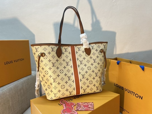 Sac à main beige de monogramme de Louis Vuitton Preloved Branded Bag Neverfull des femmes