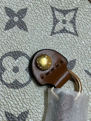 Sac à main beige de monogramme de Louis Vuitton Preloved Branded Bag Neverfull des femmes