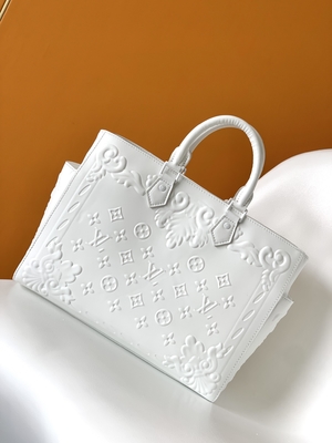 Le monogramme blanc Preloved a stigmatisé le sac Louis Vuitton Sac Plat Tote