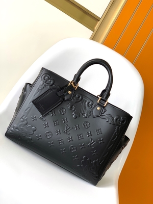Le monogramme blanc Preloved a stigmatisé le sac Louis Vuitton Sac Plat Tote