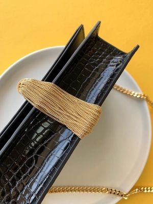 Chaîne Kate Small Tassel d'or de sac de noir de YVES SAINT LAURENT de cuir de vachette