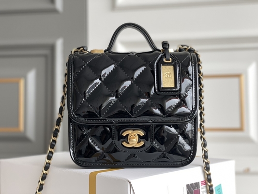 Chaîne d'or de Chanel 22 Mini Designer Purses Black Spell avec l'aileron de baisse