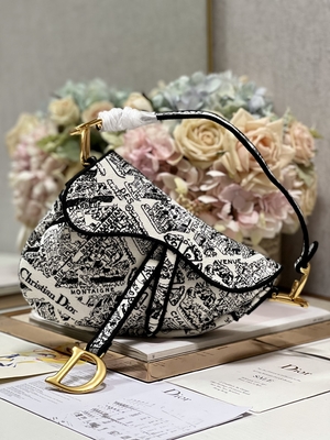 Broderie Dior Saddle Sling Bag Patchwork de femmes 25cm avec 3 poches intérieures