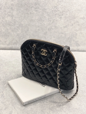 Petit Chanel Patent Calfskin Shopping Bag avec rétro Madame Style