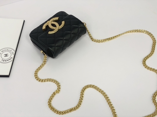 Messager marqué en cuir Bag Chanel Flap Phone Holder d'agneau noir
