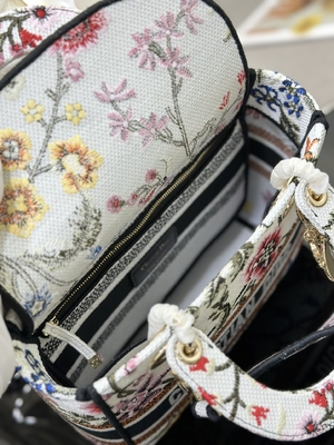 Sac marqué fait sur commande multicolore de Dior Medium D Lite de sacs de Petites Fleurs