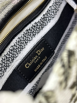Sac marqué fait sur commande multicolore de Dior Medium D Lite de sacs de Petites Fleurs
