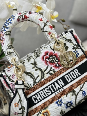 Sac marqué fait sur commande multicolore de Dior Medium D Lite de sacs de Petites Fleurs
